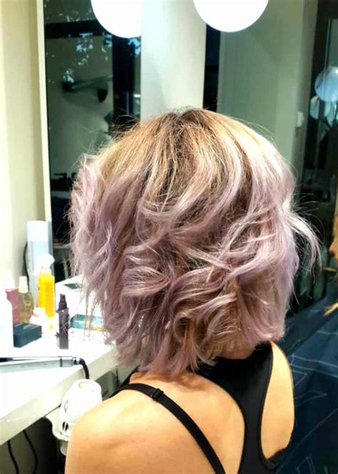 A significant number of women love to carry this european hairstyle as it has boldness and uniqueness factor in it, which gives confidence to ladies. Long Bob Hairstyles 2021: Best Options And Tips (55 Photos+Videos)