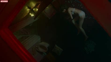 naked emma greenwell in the rook