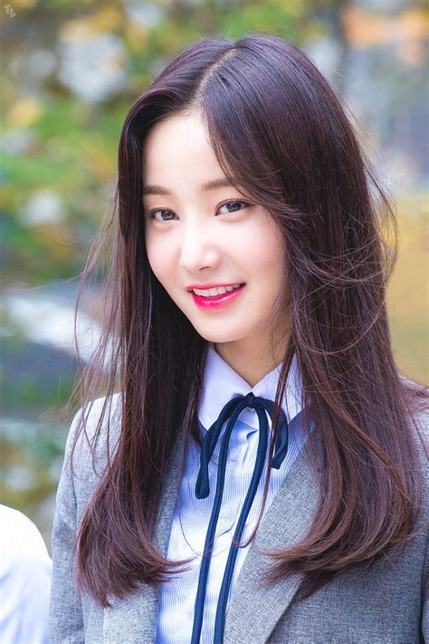 The two celebrities are said to have met up to count. Yeonwoo Image #150163 - Asiachan KPOP Image Board