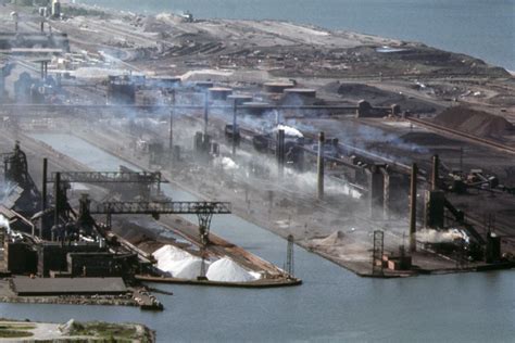 Filebethlehem Steel Plant On The Lake Erie Waterfront Just Below