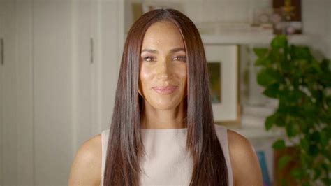 Meghan Markles Super Sleek Shiny Hair Delights Fans Woman And Home
