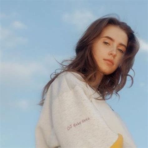 Pretty Girl By Clairo By Mg Girl Icons Pretty People Girl