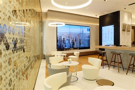 A pioneer bank with long progress of the country. Bangkok Bank, Emquartier, Bangkok | PIA Interior Company ...