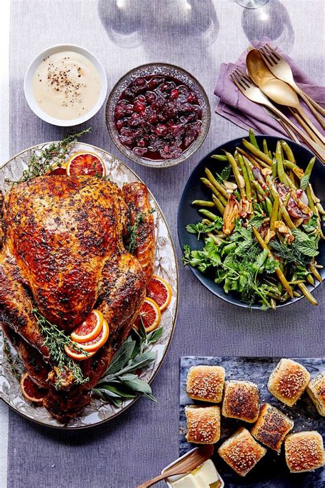 Thanksgiving is a time for feasting on turkey, ham and pumpkin pie. 26 Thanksgiving Menu Ideas from Classic to Soul Food ...