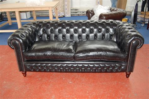 Distressed Black Black Chesterfield Sofa In Distressed Bla Flickr