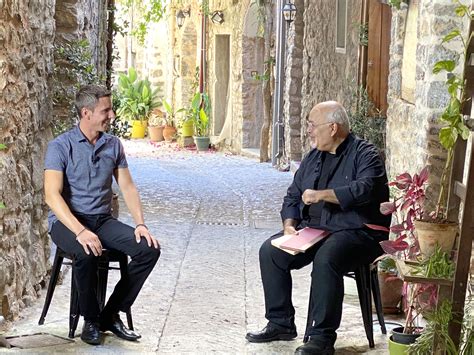 Παρακολουθήστε ζωντανά όλα τα κρατικά κανάλια ερτ μέσα από την οθόνη του υπολογιστή σας! ΕΡΤ1 - Μουσικό οδοιπορικό στη Χίο από «Το Αλάτι της Γης ...
