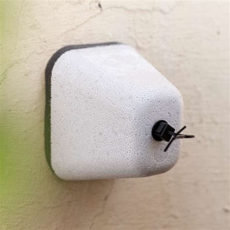 How to install faucet cover to help prevent against freezing pipes in the winter. Hard Cover Faucet Cover 5.25" x 6.5" x 5.25" | Duck Brand