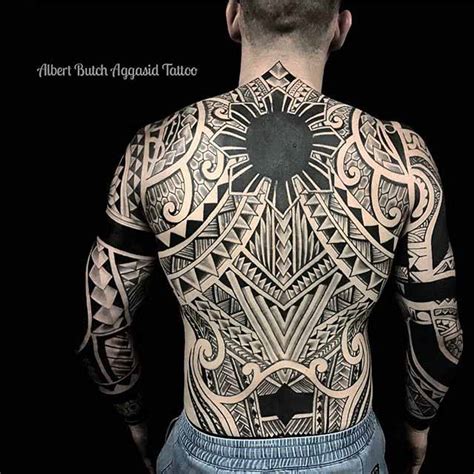 This is a little atypical when it comes to tribal tattoos for men, but hey, it's gorgeous too! Full Back Tattoo Tribal | Best Tattoo Ideas Gallery