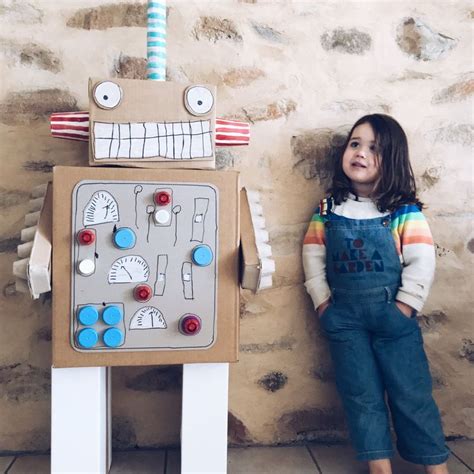 Make Your Own Giant Cardboard Robot Craft Activities Cardboard Robot