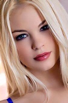 POV Blonde Webcam Beauty Top Porn Photos
