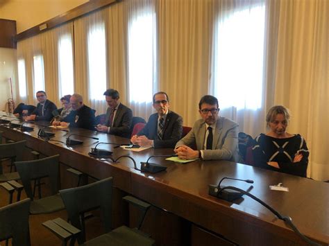 Veloce, semplice e salva tempo: Thiene. "Sportello agenzia entrate: non va chiuso". Il ...
