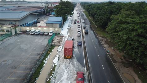Banjir Jalan Haji Abdul Manan 1, Meru Klang  5.5.2018  YouTube
