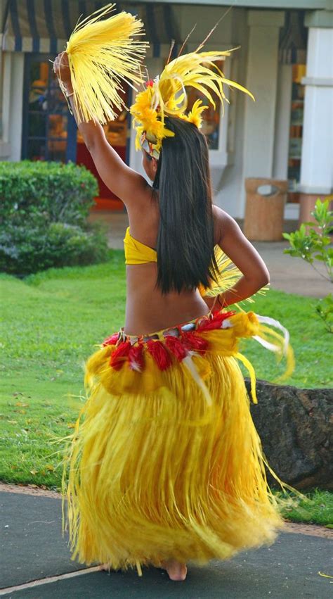 Hula Dancer Performing In Tahitian Outfits Hula Dancers Hawaiian