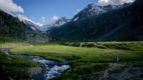 Day Trek in Aosta Valley - Trekking Alps