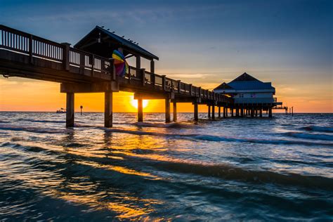 For a 2 hour voyage. Hotel near Pier 60 in Clearwater Beach | Chart House Suites