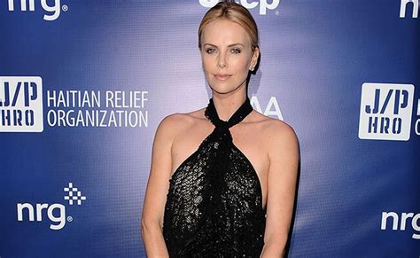see what could be charlize theron s engagement ring from sean penn