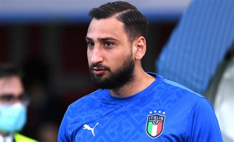 Gianluigi donnarumma a passé sa visite médicale préalable à la signature de son contrat au psg mais tout sera forcément remis à plat, et donnarumma ne vient pas pour regarder le costaricien. Donnarumma PSG, slittano le visite mediche: le ultime - IL ...
