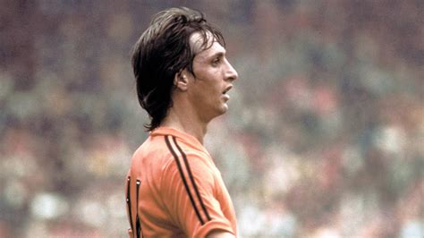 La Vida De Johan Cruyff En 14 Imágenes Una Carrera Irrepetible Eurosport
