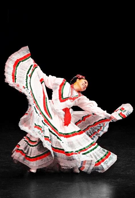 Dancer Ballet Folklorico Traditional Mexican Dress Dance Art