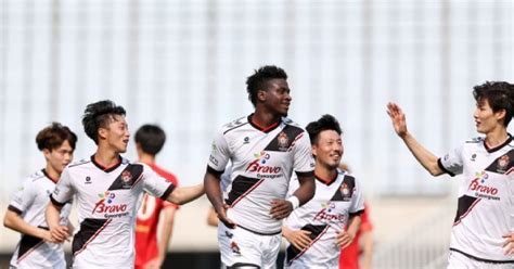 Apr 07, 2021 · 2 '한일전 완패' 한국축구, fifa랭킹 39위로 한 계단 하락 3 박찬욱 감독, 퓰리처상 '동조자' 美 tv시리즈 연출 4 서울시장 선거…오세훈 59.0% vs 박영선 37.7% '적응완료' 경남 말컹 "한국 정말 좋아요" | 다음스포츠