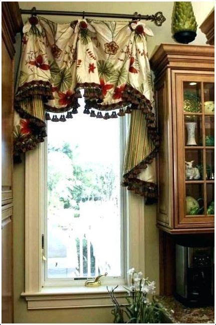 Country living room curtains come in a variety of colors and prints ensuring they look great. 15 French Country Curtains For Living Room | Valances for ...