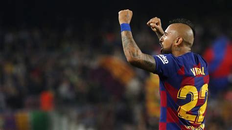 Arturo vidal humillado en aplastante victoria del bayern munich ante barcelona. Barcelona: Arturo Vidal returns to training with Barcelona ...