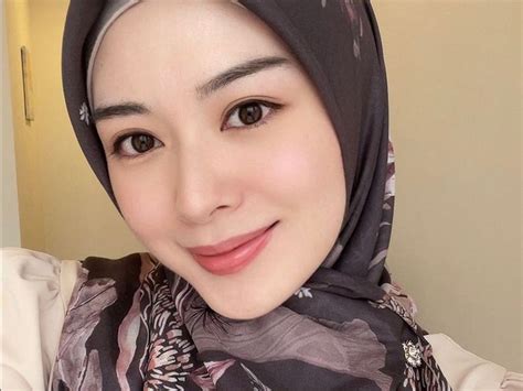 Berita Dan Informasi Kisah Mualaf Ayana Moon Terkini Dan Terbaru Hari