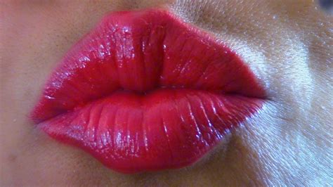 Asmr Red Lips Wet N Wild Kissing You Close Up Scorpioannyt
