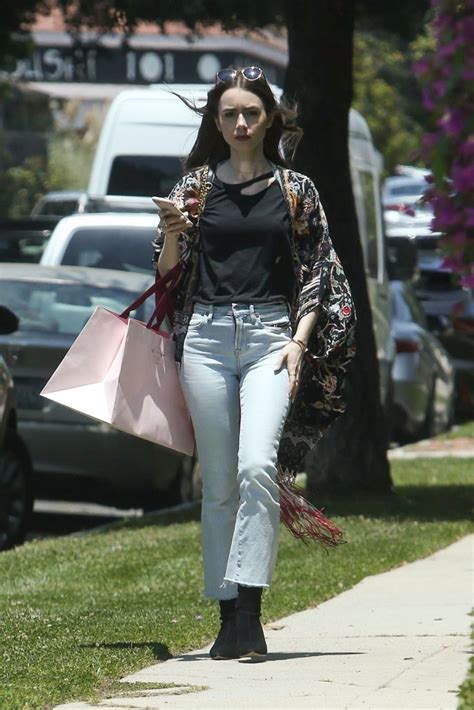 Lily Collins Heading To A Birthday Party In Los Angeles 25 May 2019