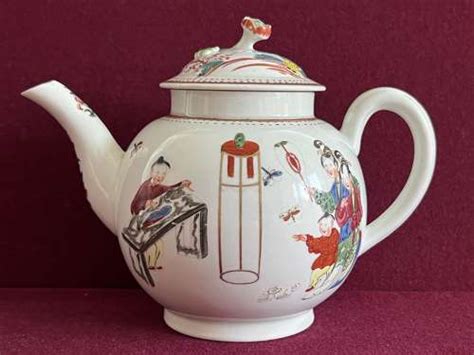 A First Period Dr Wall Worcester Porcelain Teapot C1770