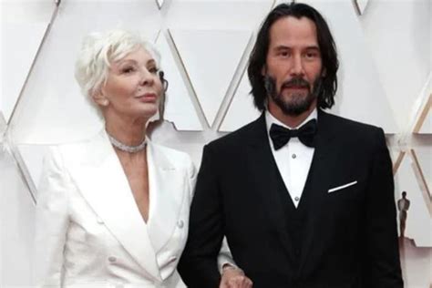 Keanu Reeves Wins Best Son On The Red Carpet For Bringing His Mom To