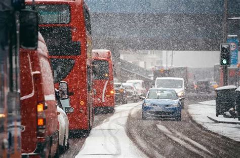 A Complete Guide To Safe Driving In The Snow Rac Drive