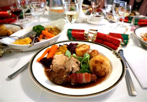 Anatomy of a british christmas dinner. Top 21 Traditional British Christmas Dinner - Most Popular ...