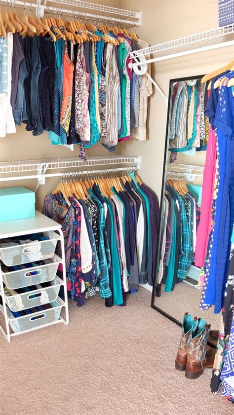 We renovated it last november and added new ikea pax wardrobes that i absolutely love. How To Organize Folded Clothes Without Dressers - School ...