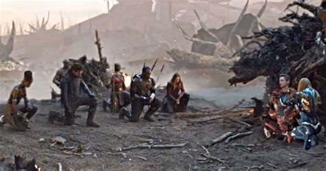 Emotional Avengers Endgame Deleted Scene Has Avengers Kneeling To