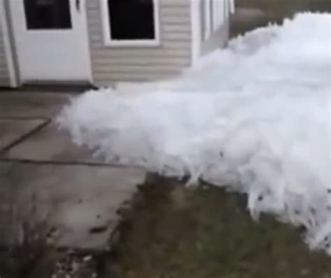 Huge Creeping Tsunami Ice Monster Devours Homes In Minnesota