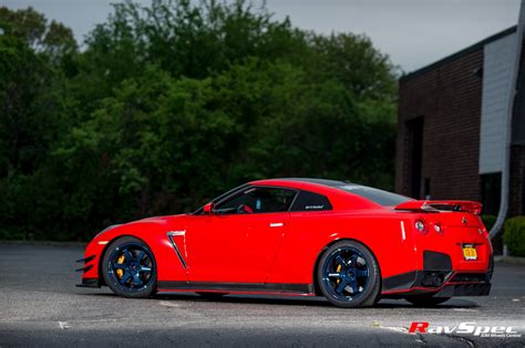 Nissan Gt R R35 Red Rays Te37 Ultra Wheel Front