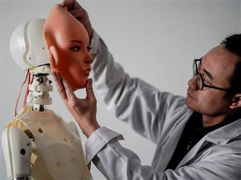 ilmuwan menikah dengan robot nantinya akan dianggap normal