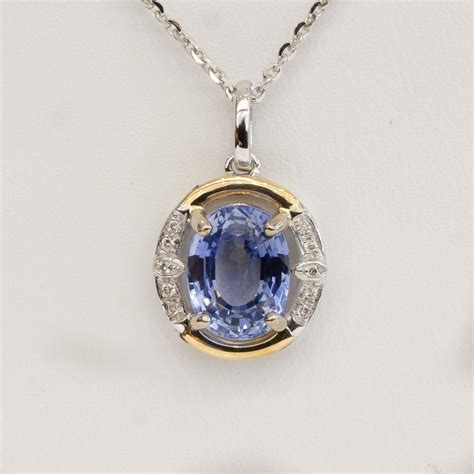 18K Gold Blue Sapphire Diamond Pendant Necklace