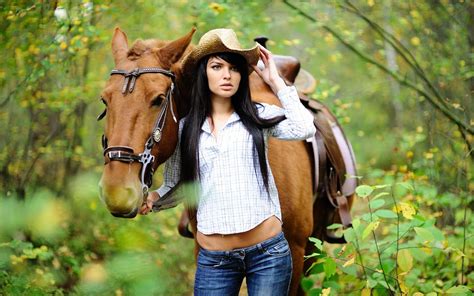 Women Brunette Horse Animals Women Outdoors Nature Jeans Shirt