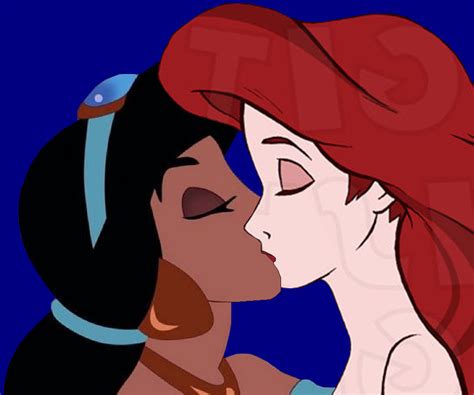 princess jasmine and ariel in love