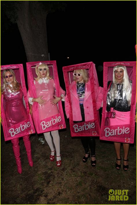 Rebel Wilson And Ramona Agruma Are Barbie Girls For Halloween 2022 Photo 4846984 Pictures