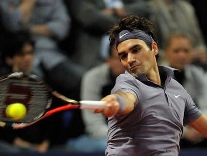 Turns out that federer uses an eastern forehand grip, which is the most conservative grip you can use when hitting a forehand. Roger Federer Forehand Analysis - peRFect Tennis
