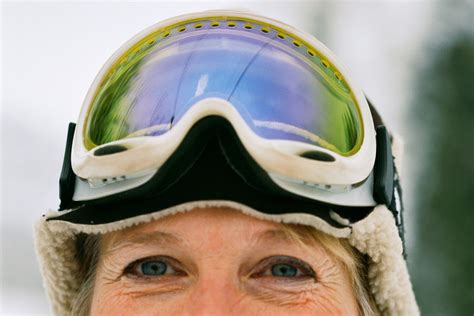 How to Choose the Right Lens Color for Your Ski Goggles
