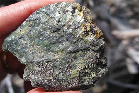 Common Green Rocks And Minerals