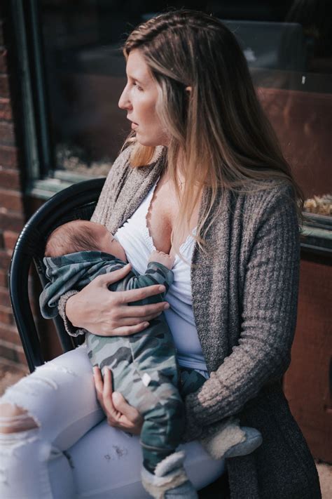 Tips For Breastfeeding In Public Lynzy And Co Breastfeeding In