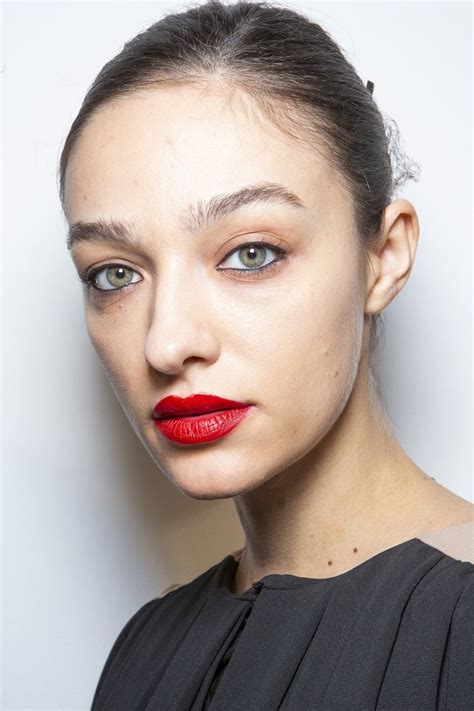 The 8 Prettiest Fall 2019 Makeup Trends From The Runways Fall Makeup