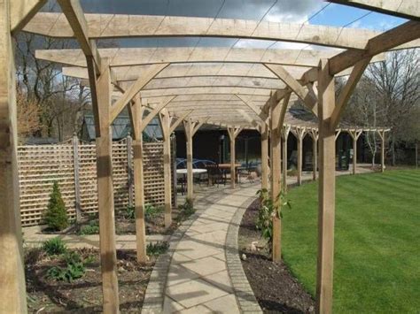 Awesome Pergola Trellis Ideas For Your Front Yard 09 Curved Pergola