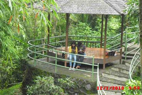 Taman ini berada di jl. Daftar Tempat Wisata di Kuningan Jawa Barat - Yoshiewafa