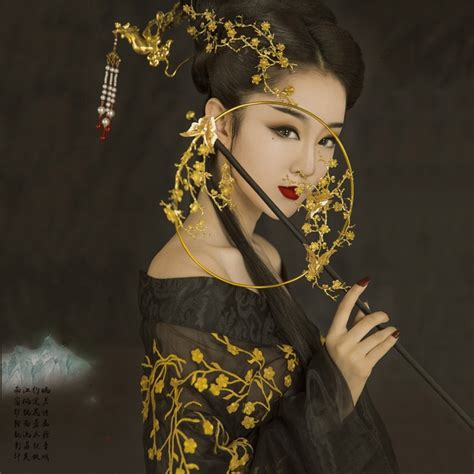Jin Ping Mei Womens Hanfu Black Gold Plum Sexy Costume Photo House
